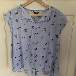 Buffalo David Bitton Light Blue Floral Blouse